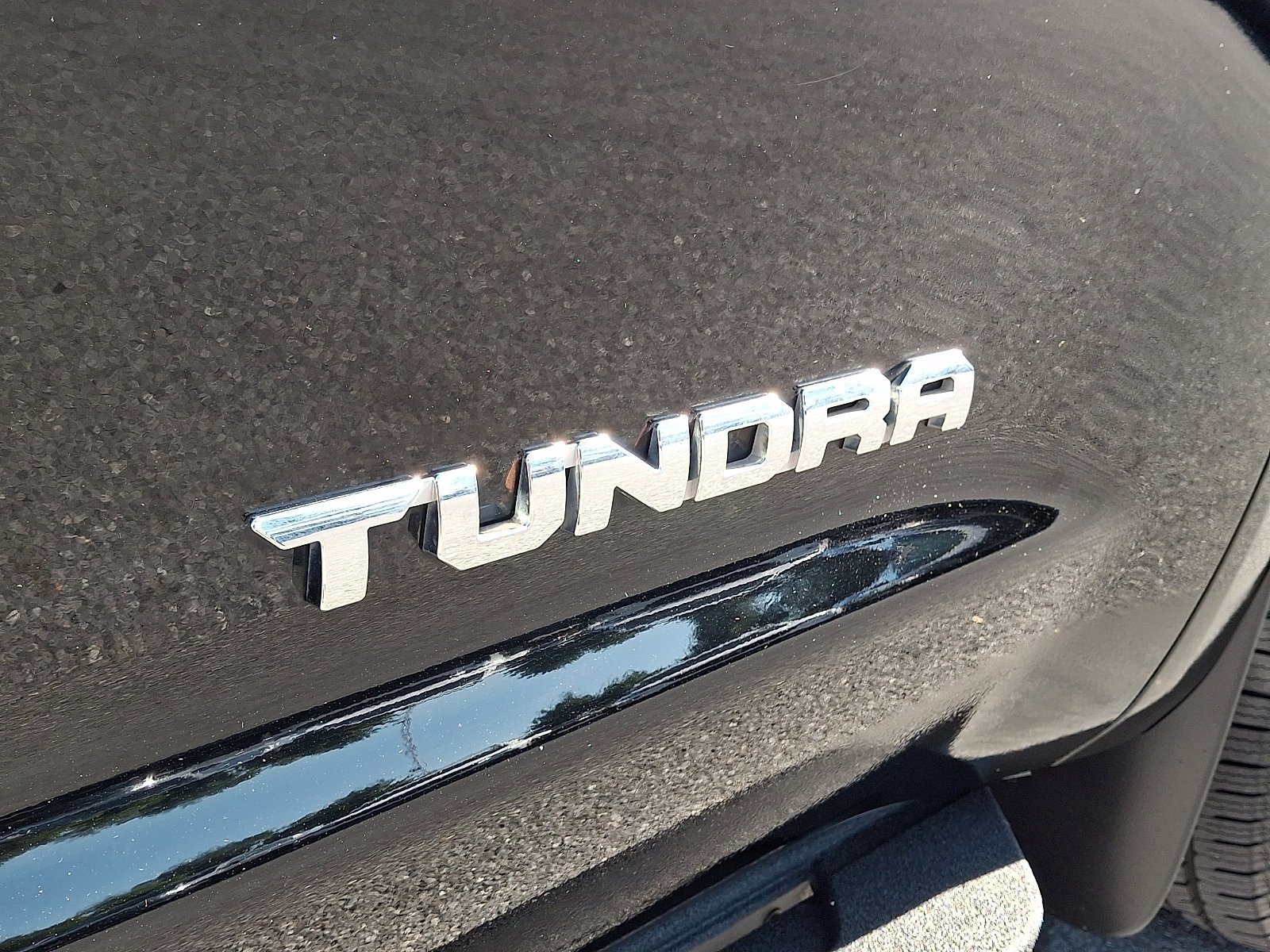 Used 2017 Black Toyota SR5 image 31