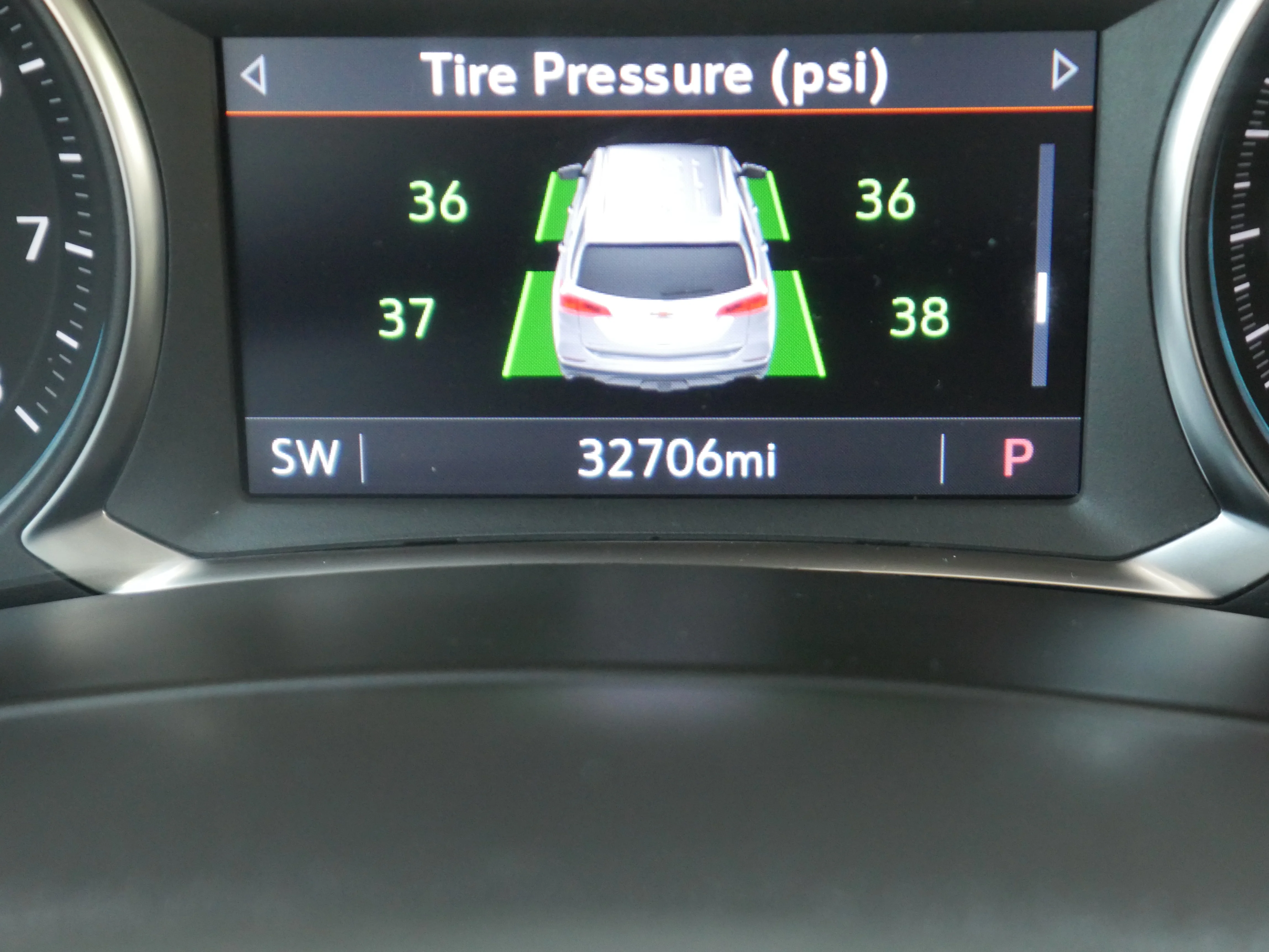 2024 Chevrolet Equinox Premier - Photo 35