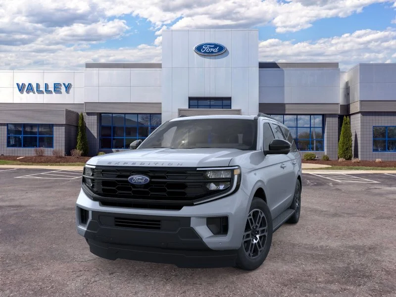 New 2026 Glacier Gray Metallic Tri-Coat Ford Active image 75