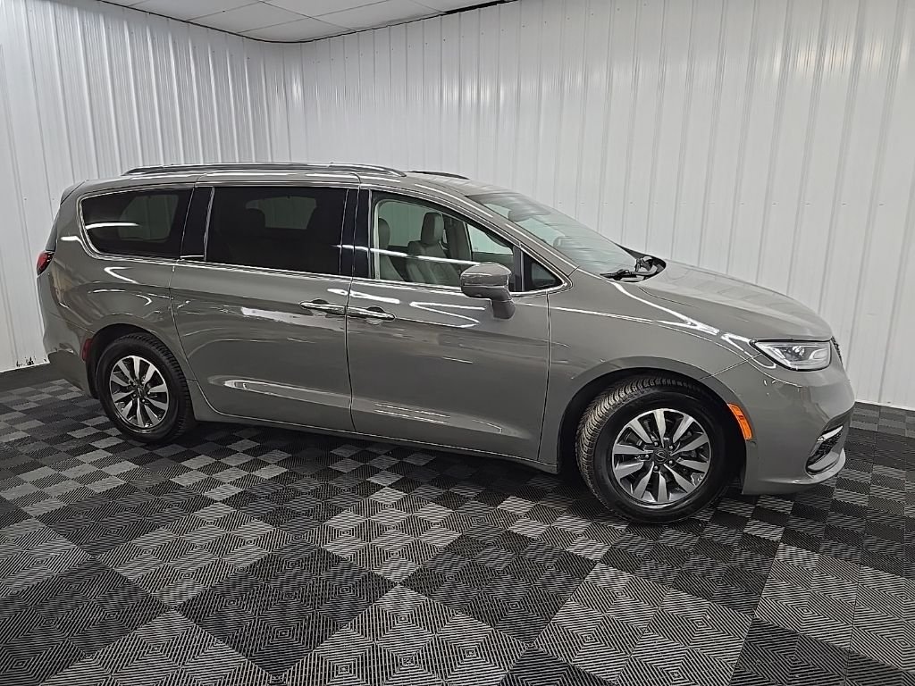 2021 Chrysler Pacifica Hybrid Touring L