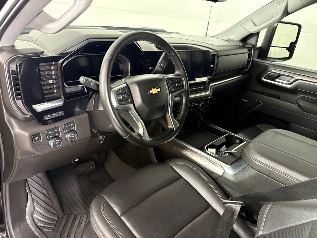 Used 2025 Black Chevrolet LTZ image 21