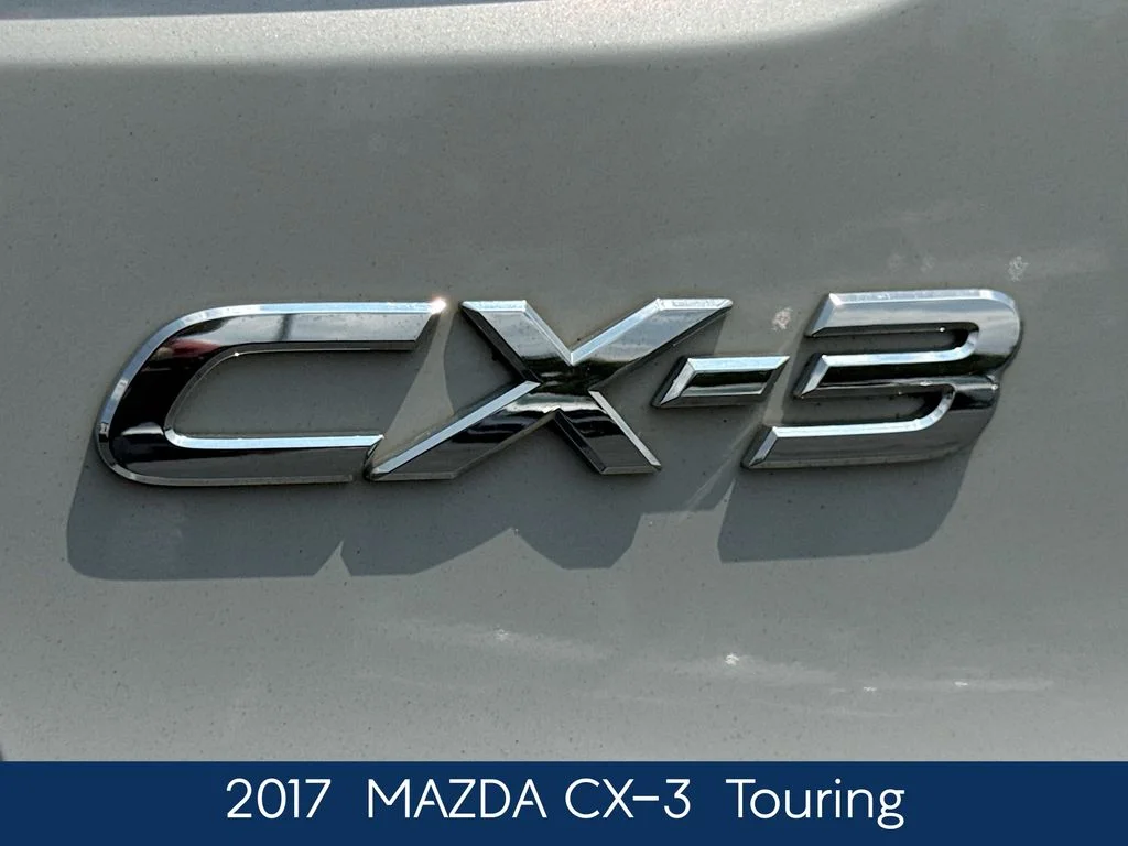 Used 2017 White Mazda Touring image 10