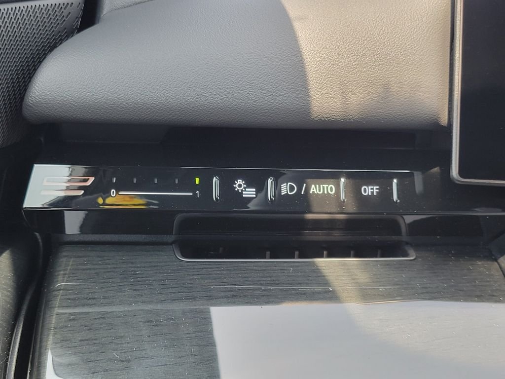 2026 BMW 5 Series 530i - Photo 28