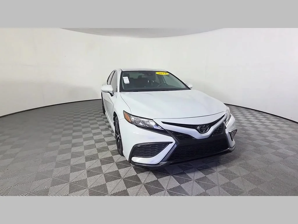 Used 2024 Ice Toyota SE image 53