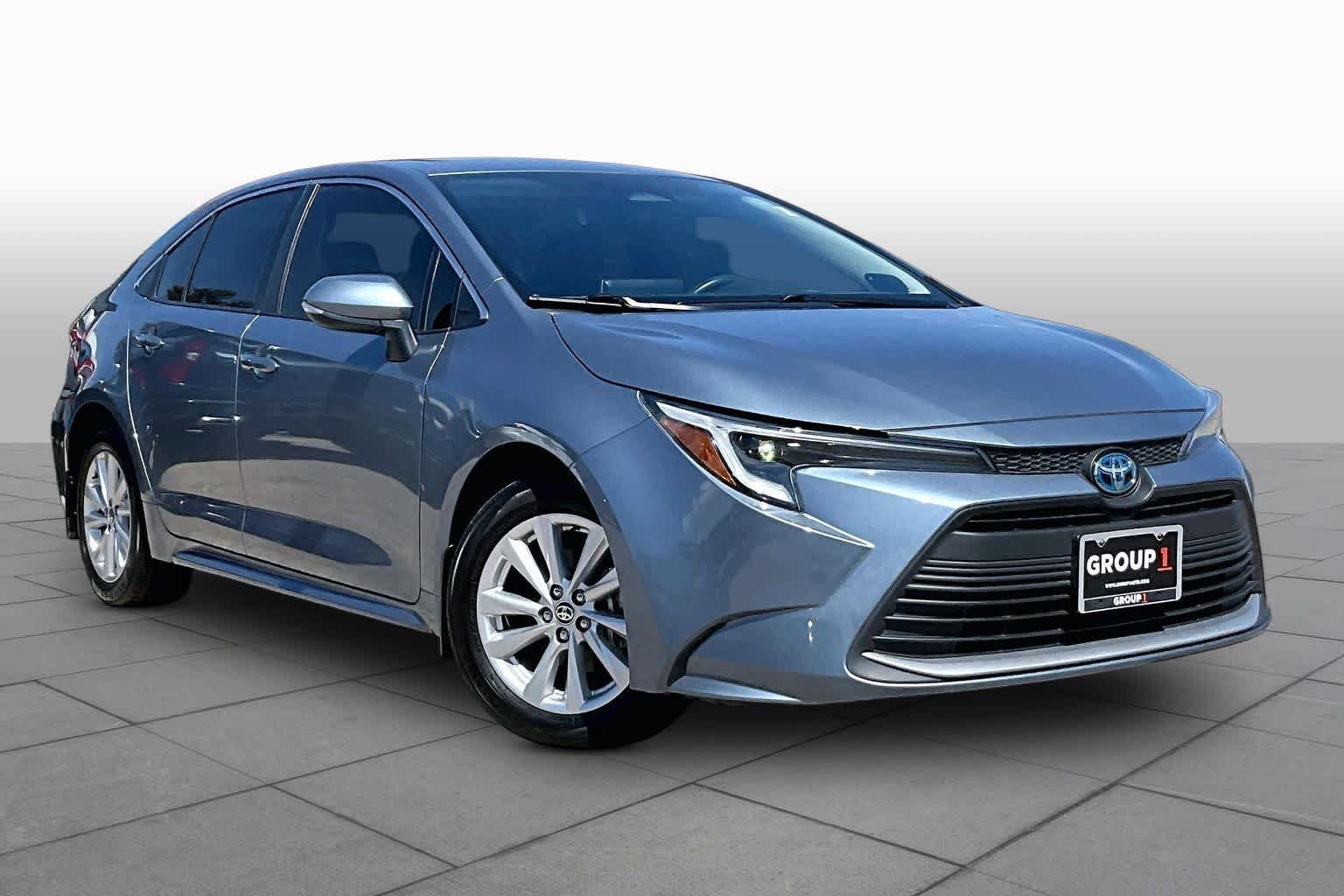Used 2024 Celestite Toyota Hybrid XLE image 3