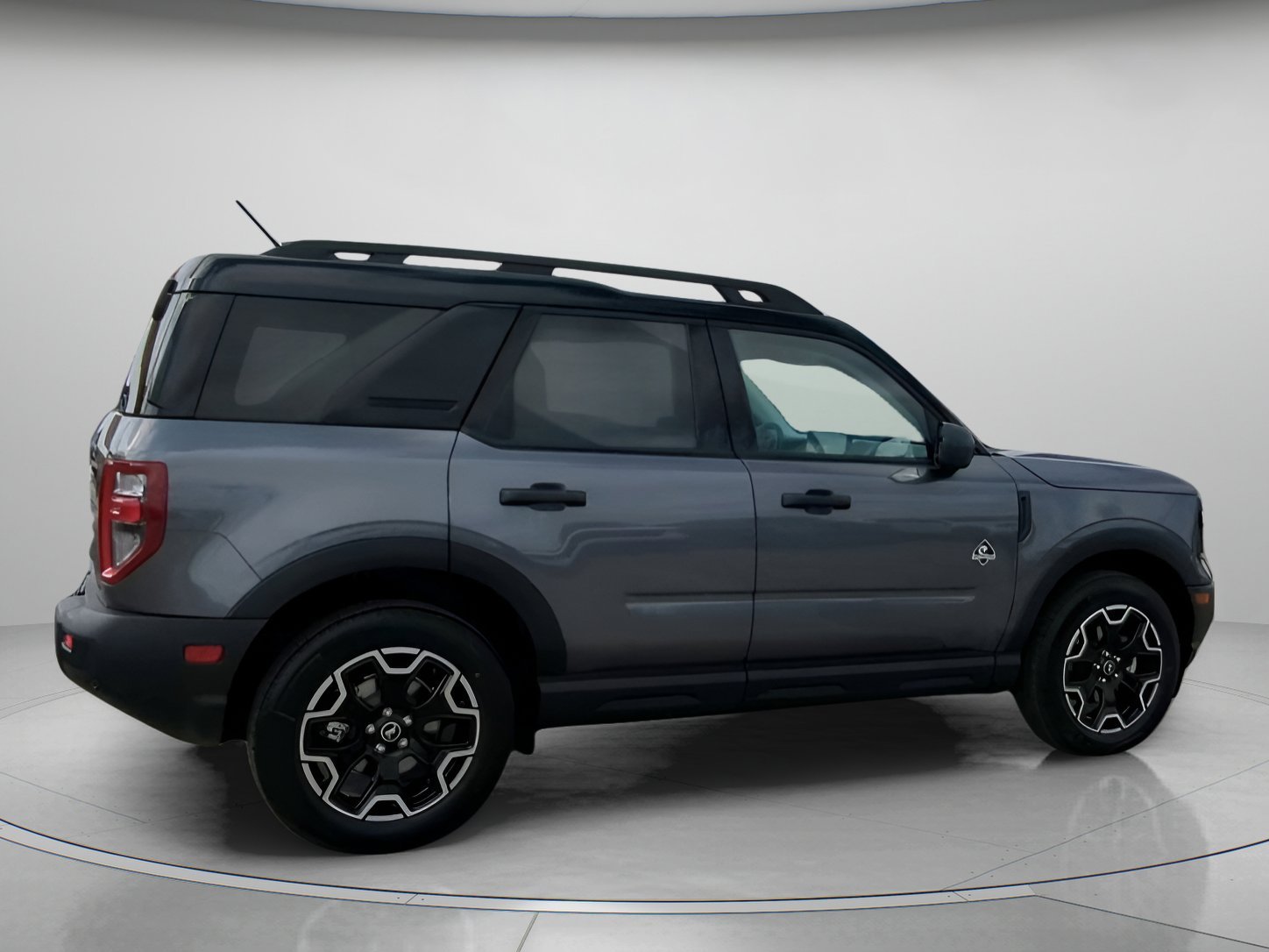 New 2026 Carbonized Gray Metallic Ford Outer Banks® image 27