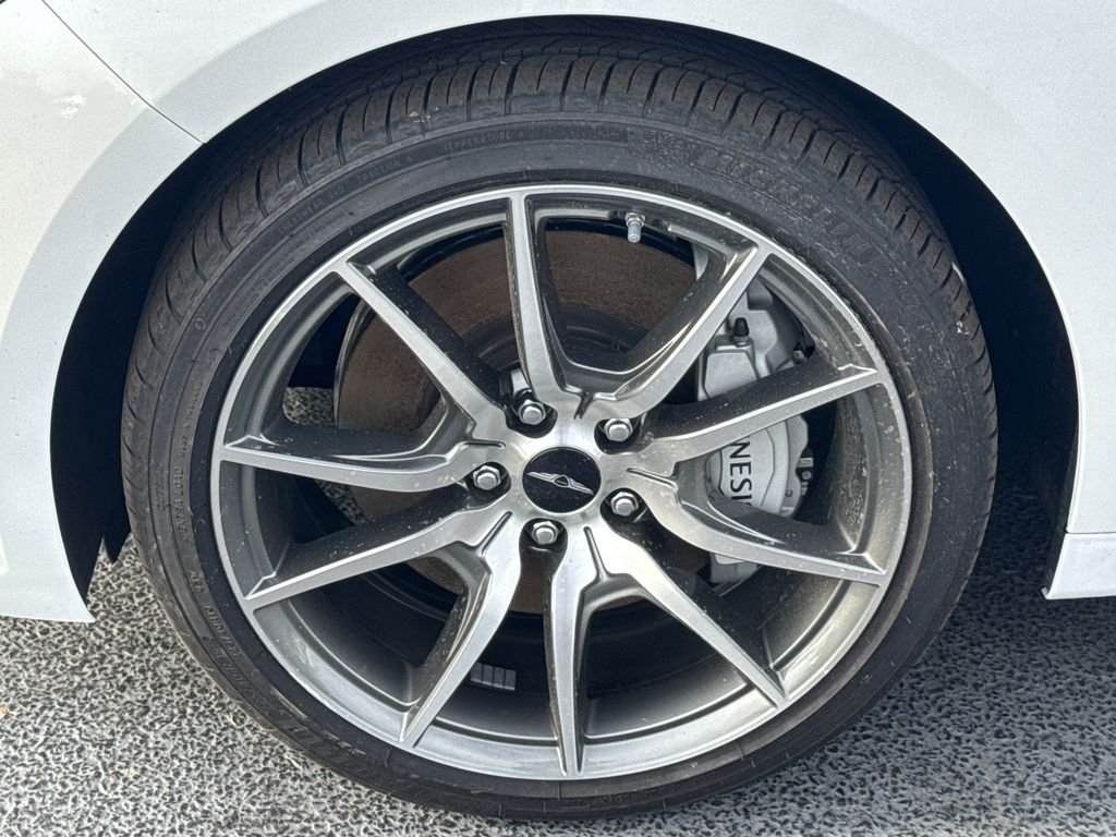 Used 2025 White Genesis 2.5T image 11