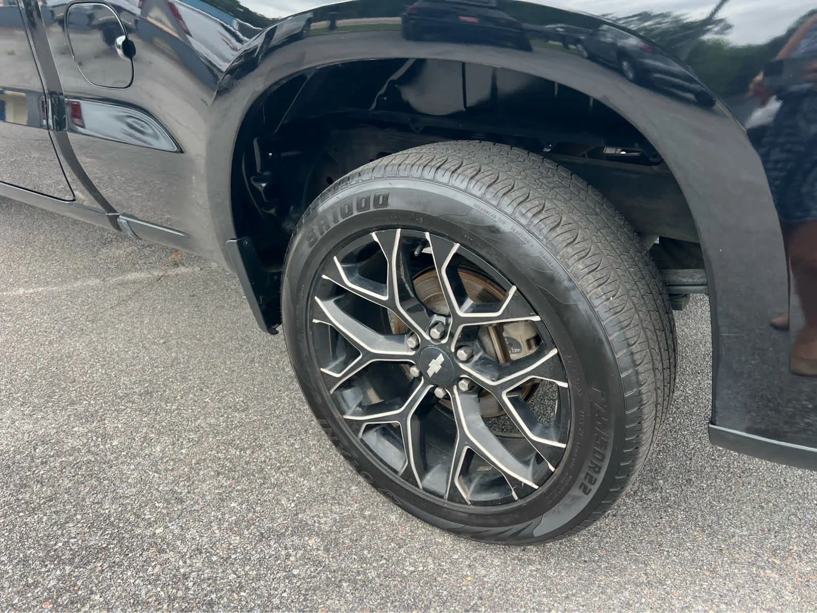 Used 2020 BLACK Chevrolet LT image 6