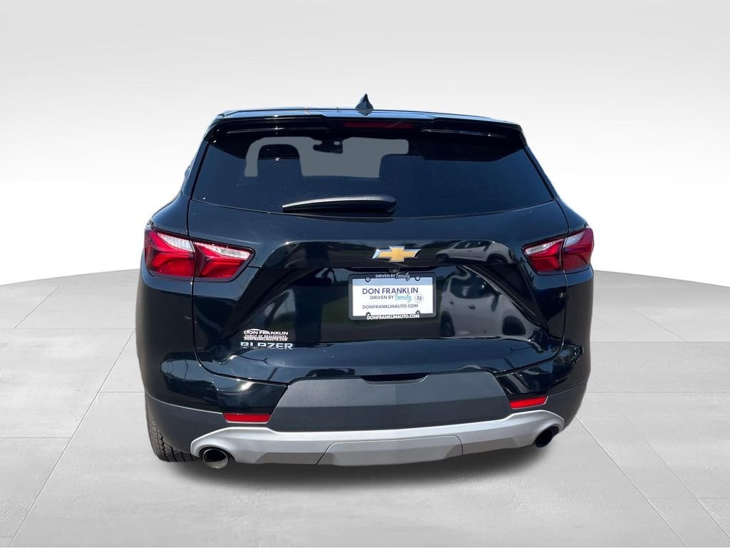Used 2021 Black Chevrolet LT image 4