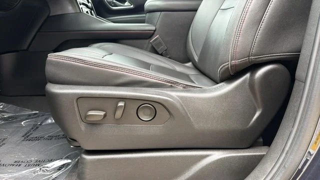 Used 2023 Gray Chevrolet RST image 29
