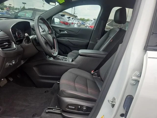 Used 2024 Summit White Chevrolet RS image 9