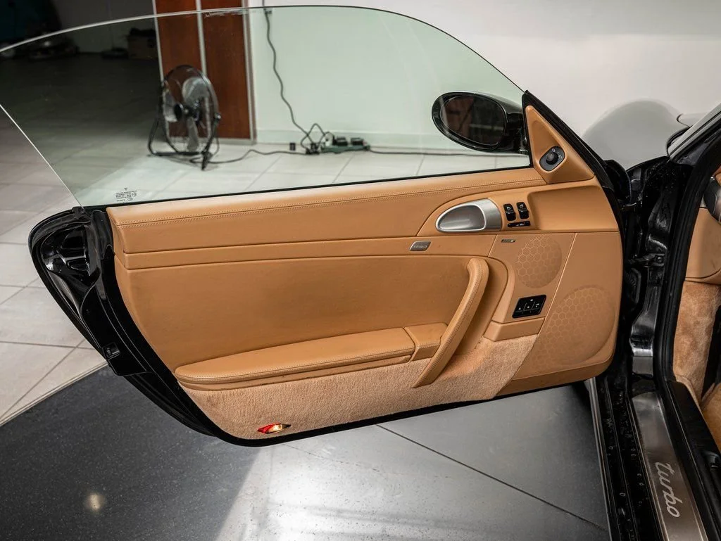Used 2008 Black Porsche Turbo image 35