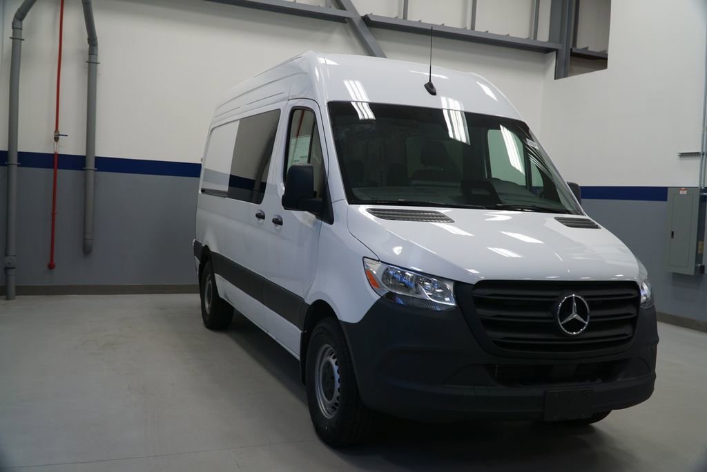 2025 Mercedes-Benz Sprinter Crew Van Base - Photo 17