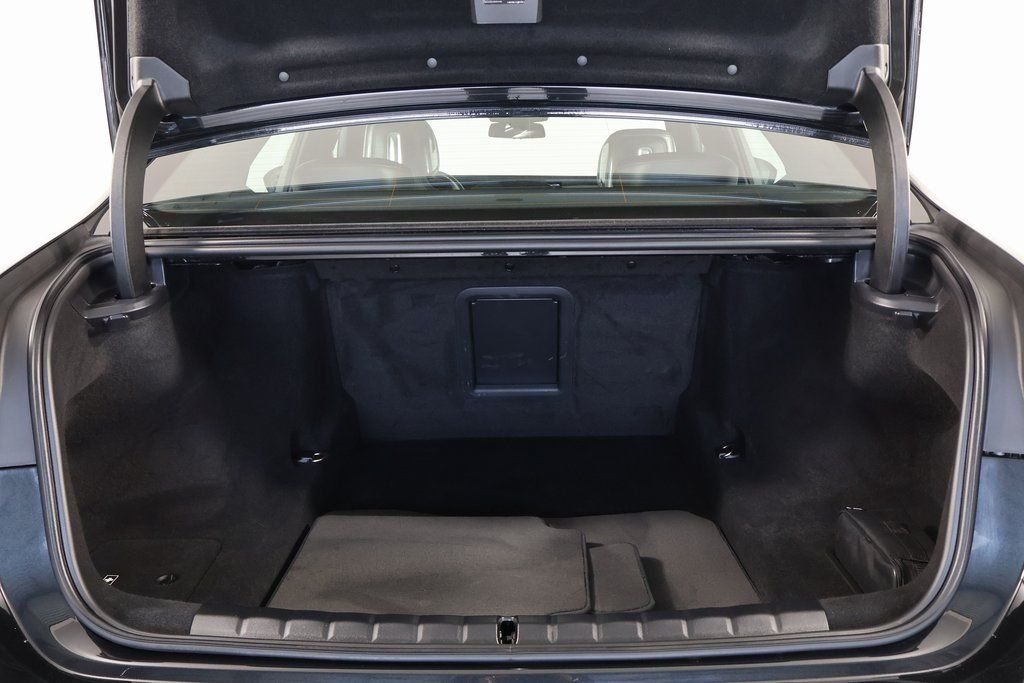 Used 2025 Black Sapphire Metallic BMW 740i image 14