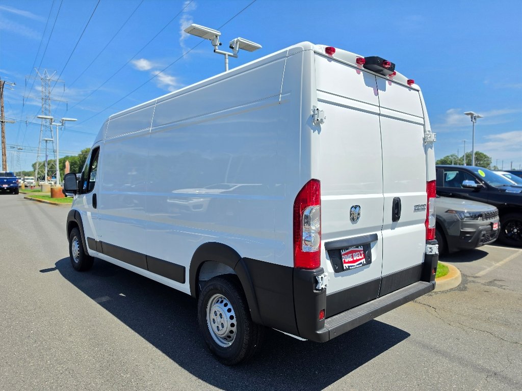 New 2026 Bright White Clear-Coat Exterior Paint RAM High Roof image 10