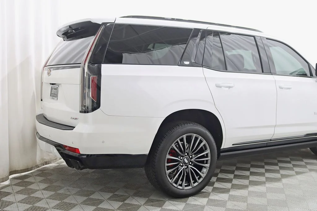 Used 2024 White Cadillac V-Series image 10