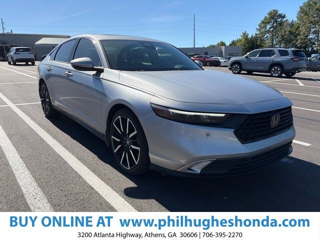 Used 2023 Lunar Silver Metallic Honda Touring image 1