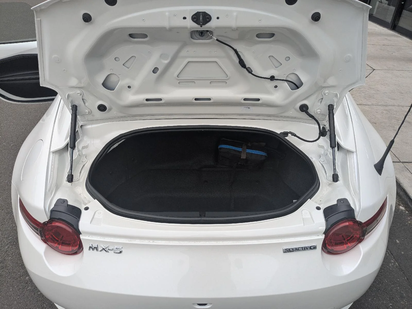 2023 Mazda MX-5 Miata RF Grand Touring - Photo 10
