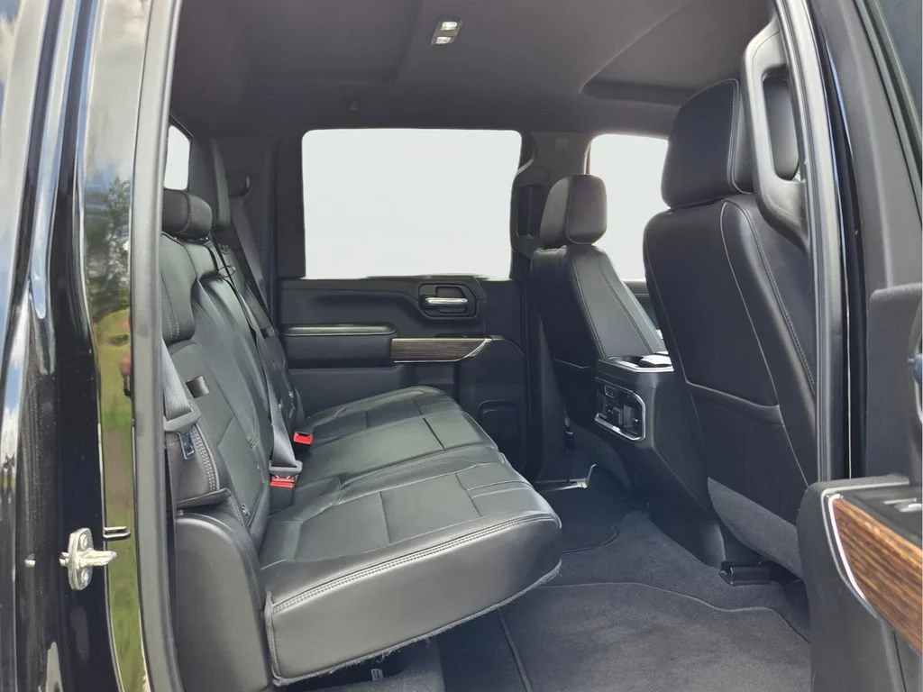 Used 2020 Black Chevrolet High Country image 14