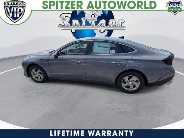 New 2026 Blue Hyundai SE image 6