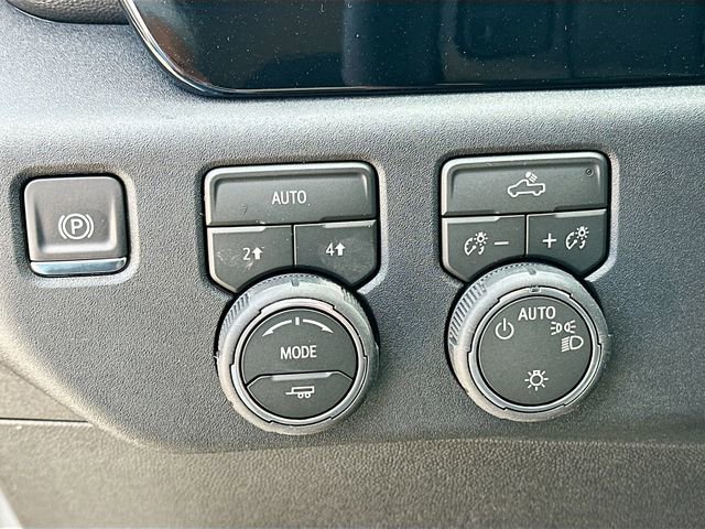 New 2026 Sterling Gray Metallic Chevrolet LT (2FL) image 11