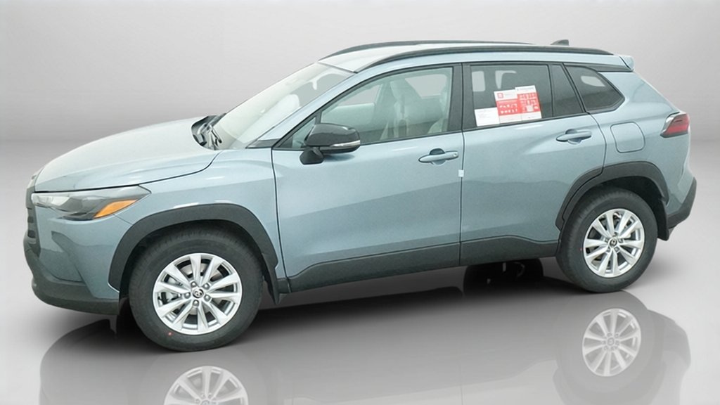 New 2026  Toyota LE image 3