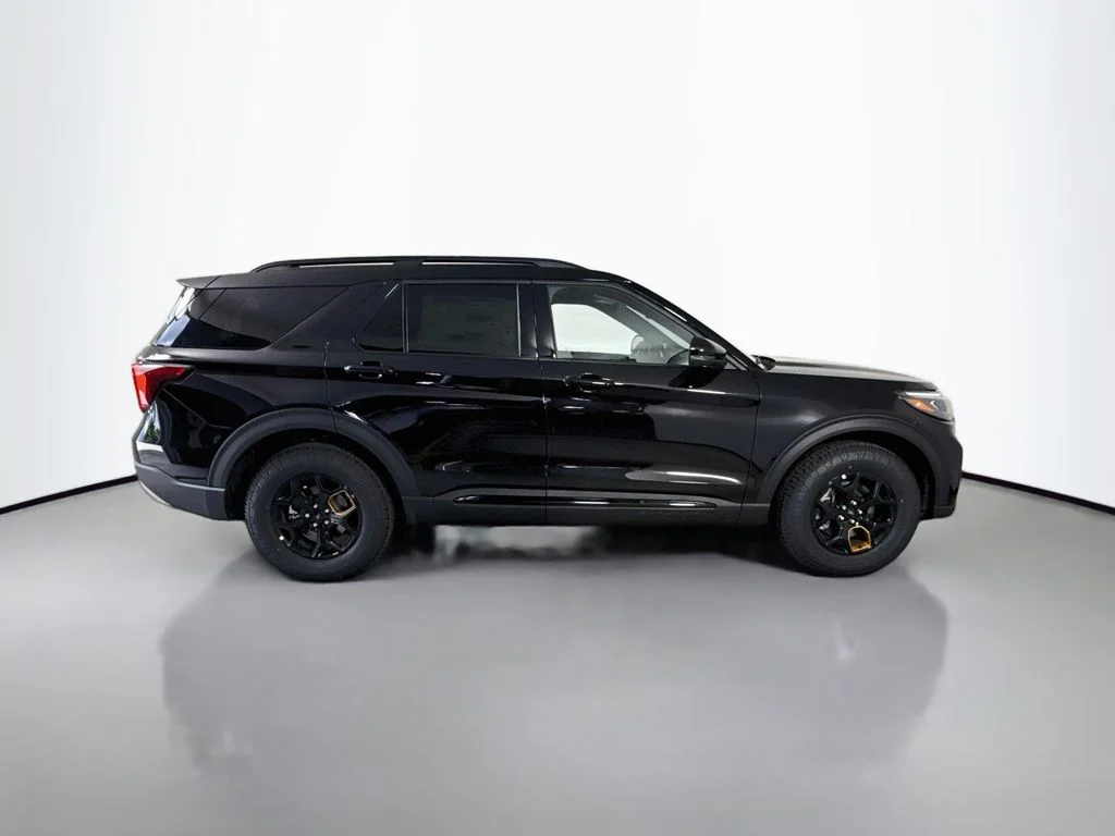 New 2026 Agate Black Metallic Ford Tremor® image 8