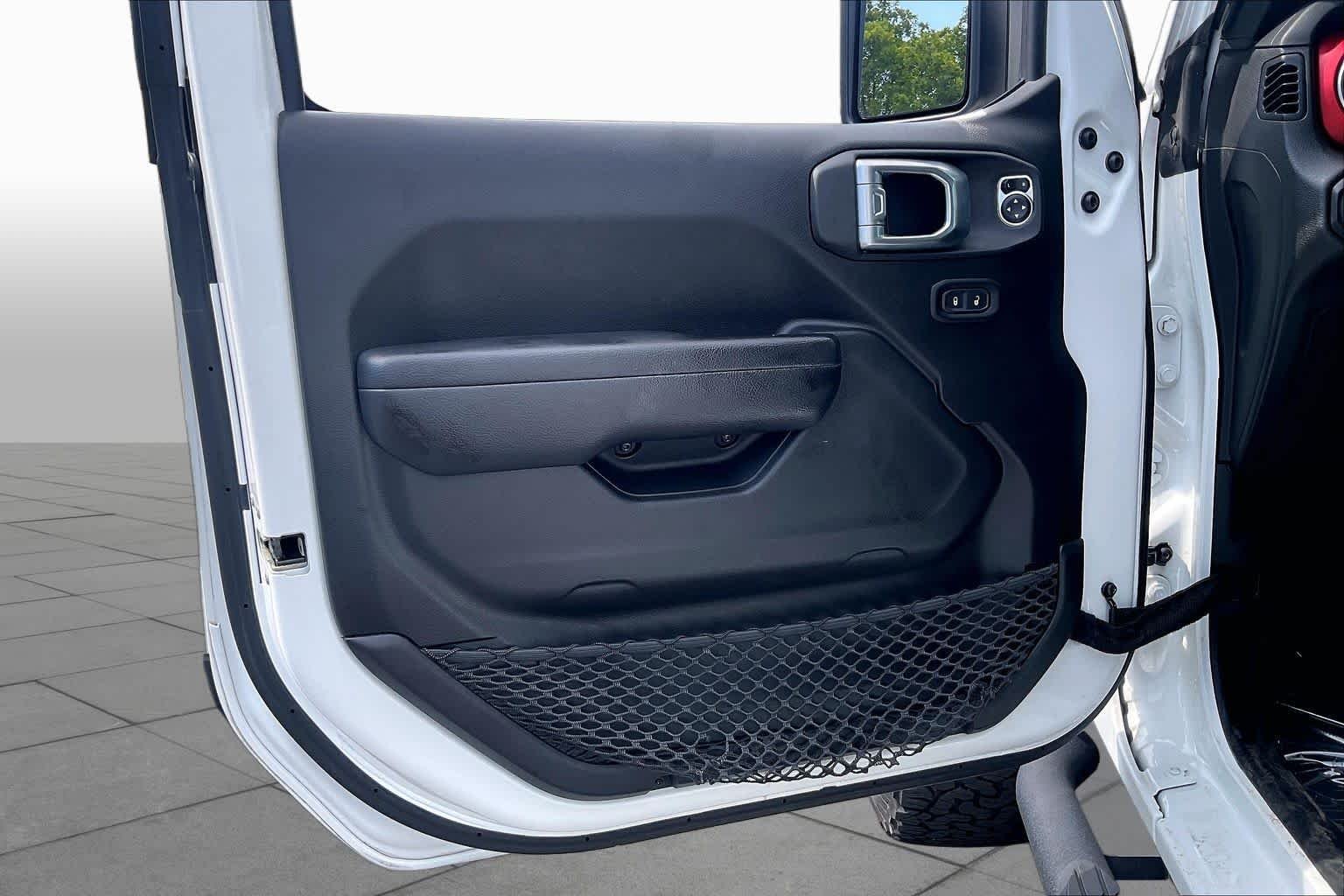 Used 2023 Bright White Clearcoat Jeep Rubicon image 22