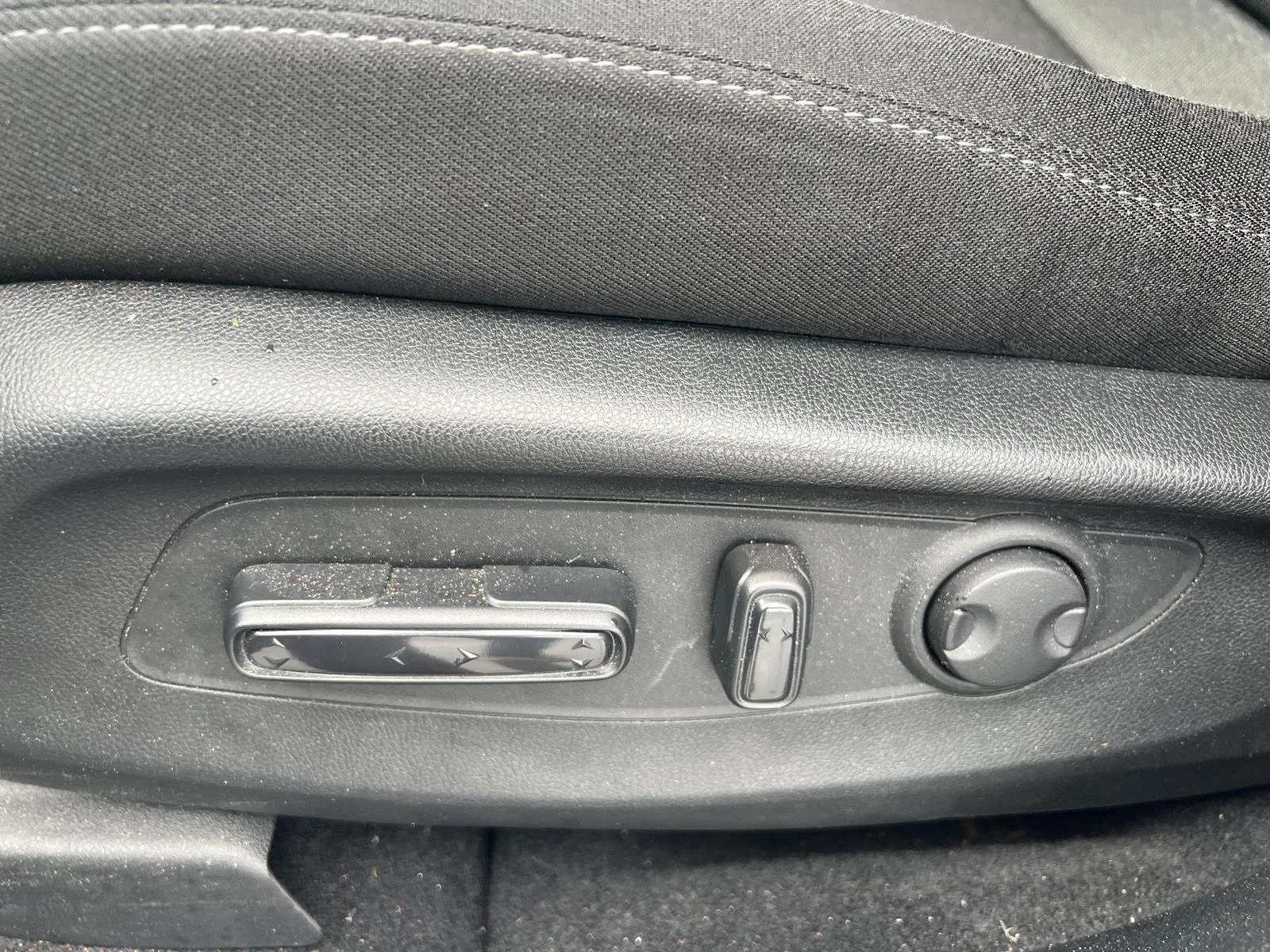 Used 2025 Meteorite Gray Metallic Honda EX image 11