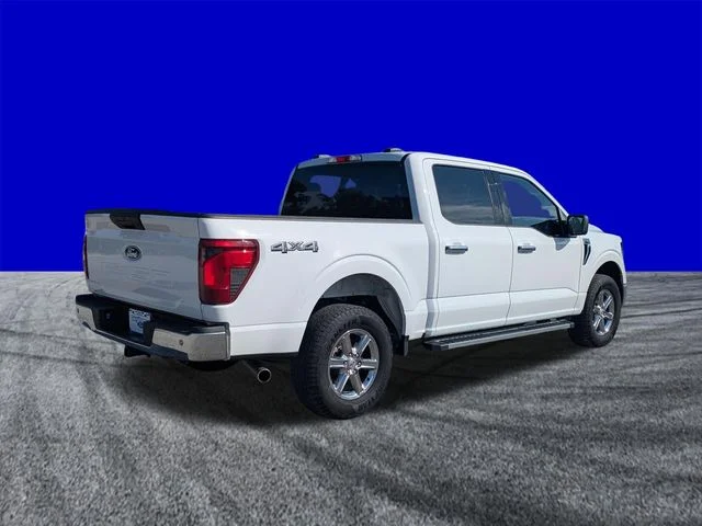 Certified Used 2025 Oxford White Ford XLT image 4