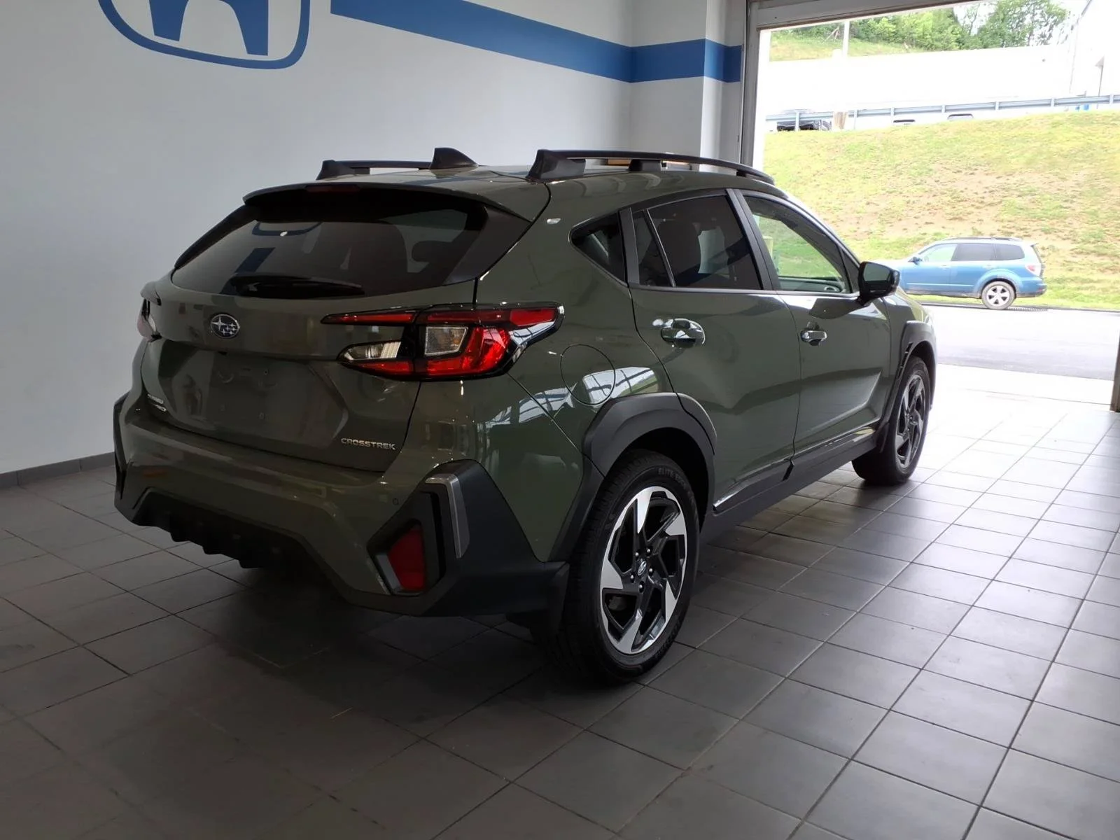 Used 2024 Alpine Green Subaru Limited image 5
