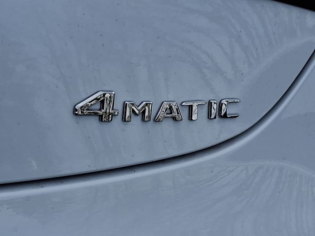New 2026 MANUFAKTUR Moonlight White Metallic Mercedes-Benz CLE 300 image 20