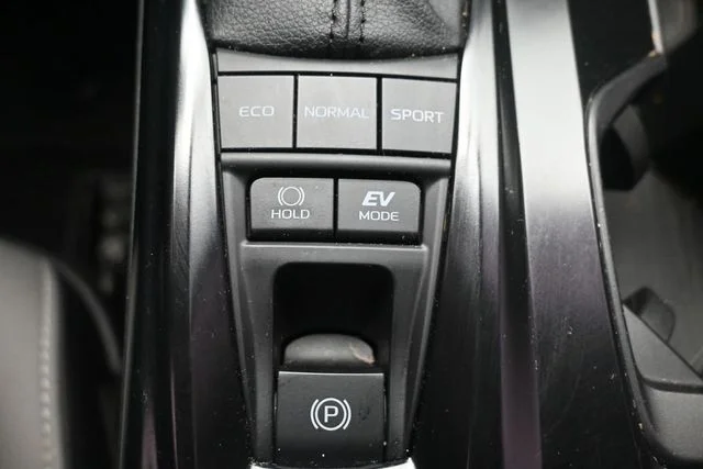 Used 2025 Ocean Toyota SE image 30