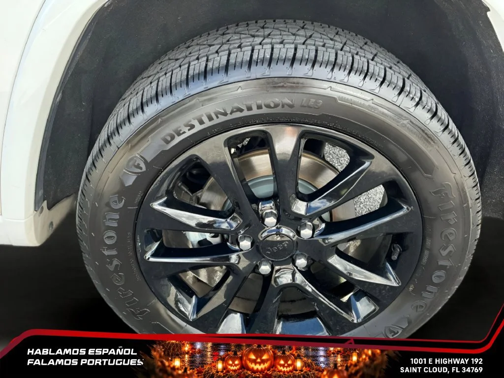 Used 2021 White Jeep Laredo X 4x2 image 34