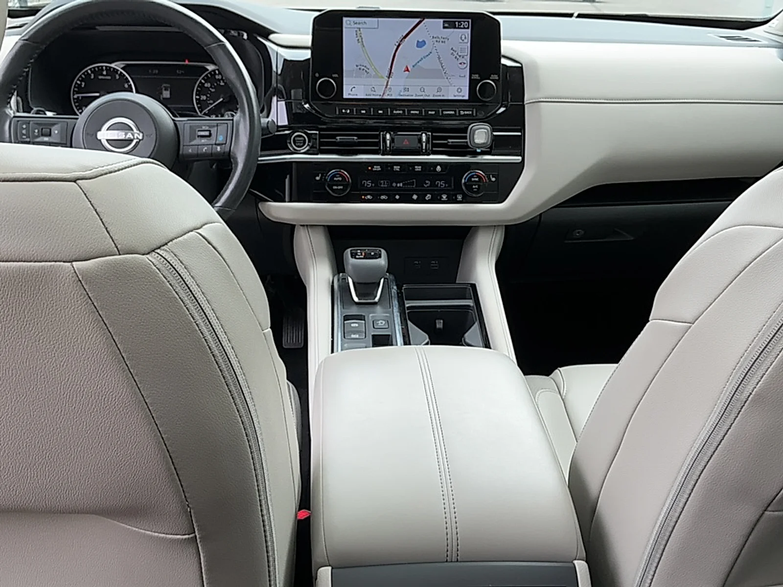 Used 2023 Super Black Nissan SL FWD image 9