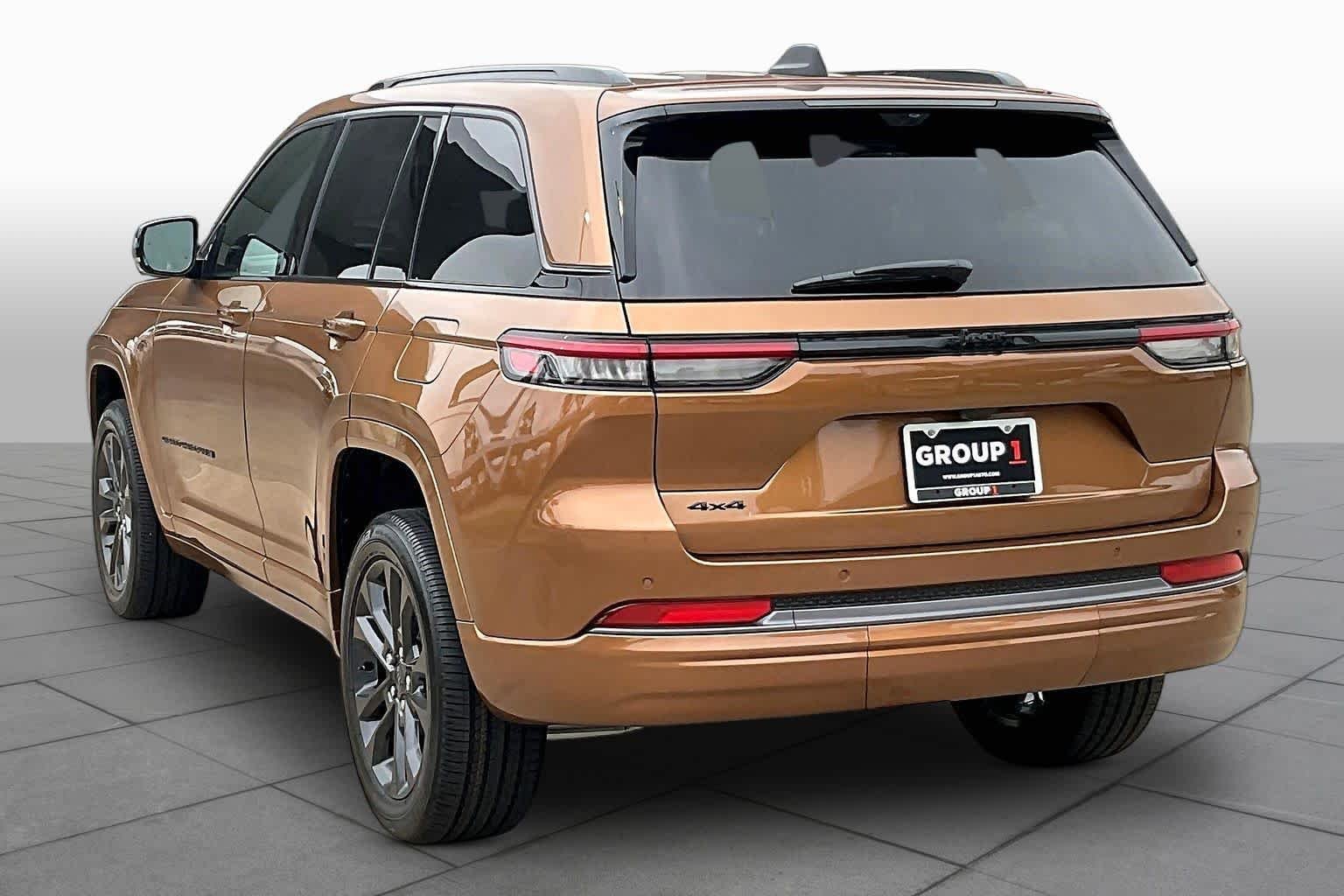 New 2026 Copper Shino Metallic Clear-Coat Exterior Paint Jeep Limited Reserve image 12