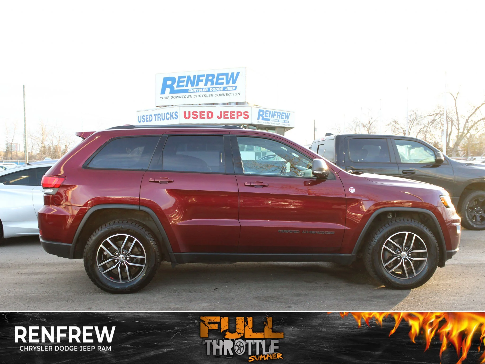 Used 2018 Red Jeep Trailhawk * V6 | Winter Tires | Heated/Vented Seats | Apple CarPlay | Navigation image 1