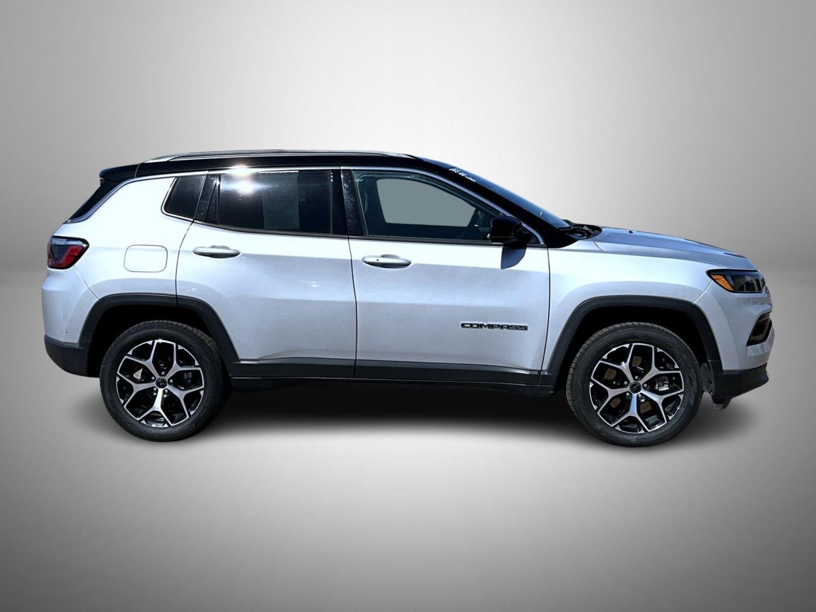 Certified Used 2025 Silver Jeep Limited image 4