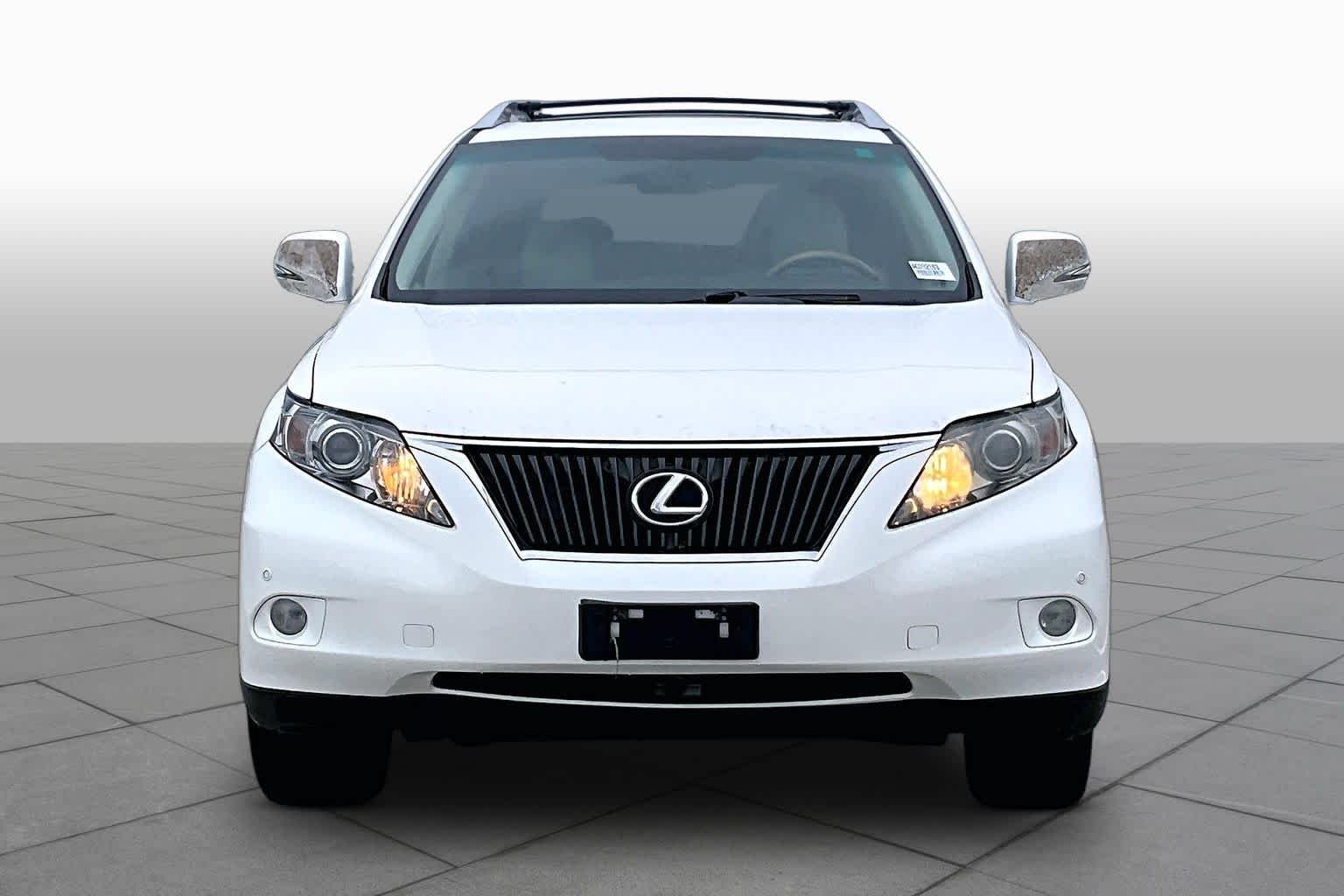 Used 2010 Starfire Pearl Lexus  image 3