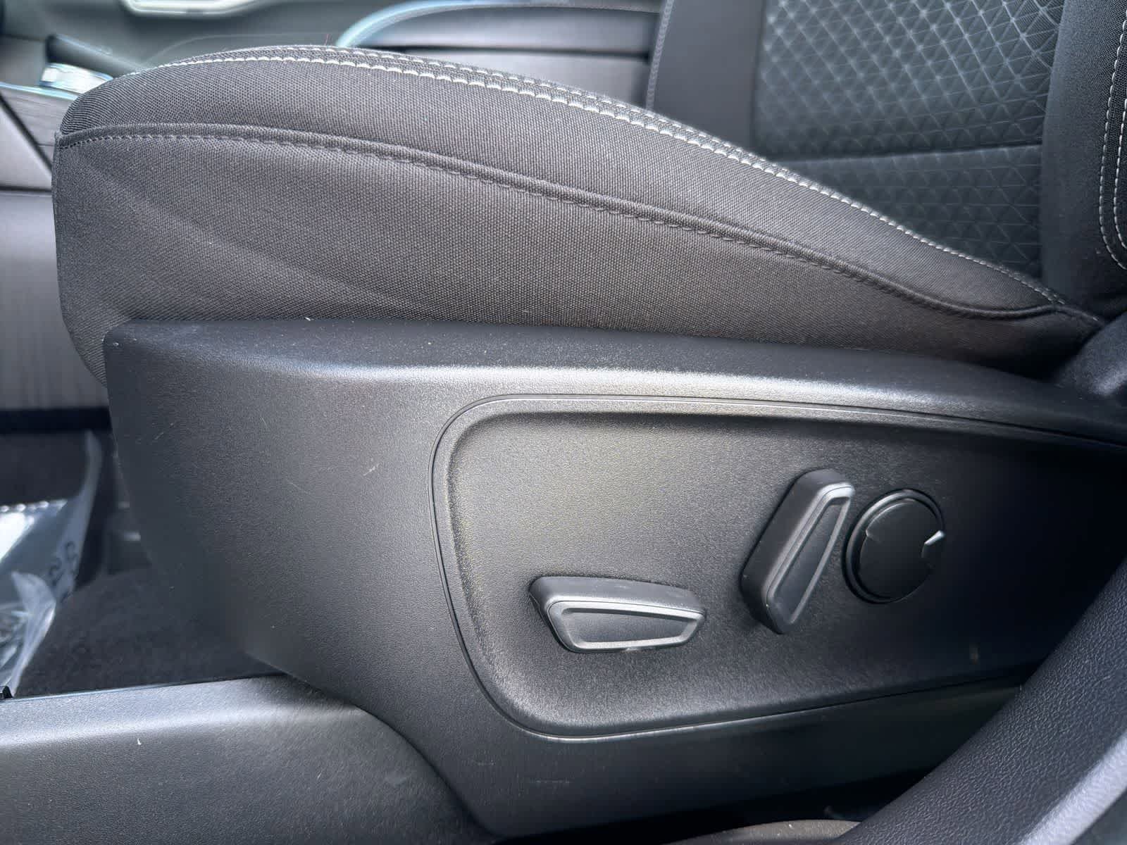 Used 2023 Iconic Silver Metallic Ford Active image 18