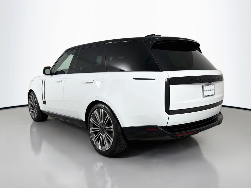 New 2026 Fuji White Land Rover SE image 7