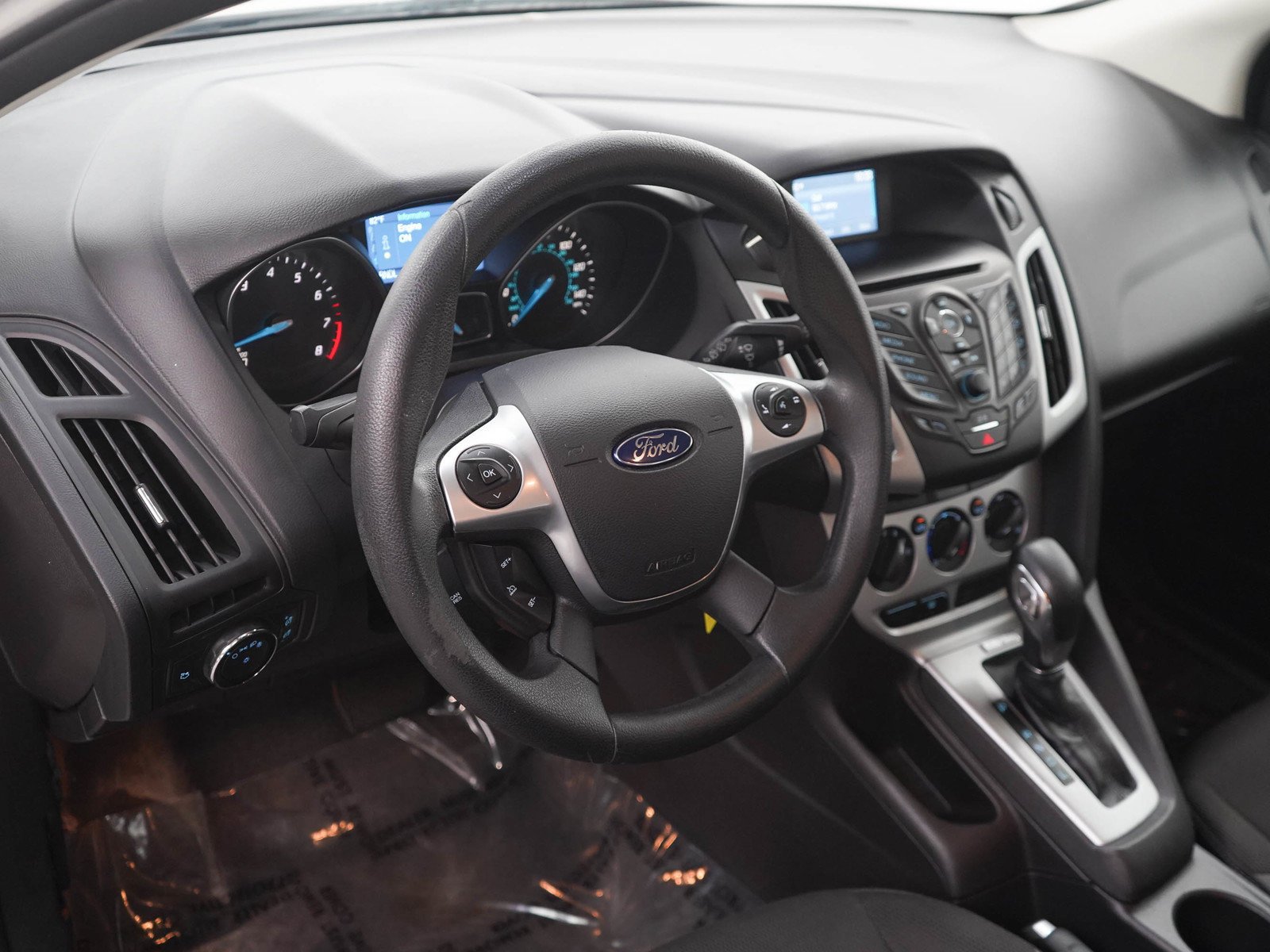 Used 2014 Oxford White Ford 5dr HB SE image 20