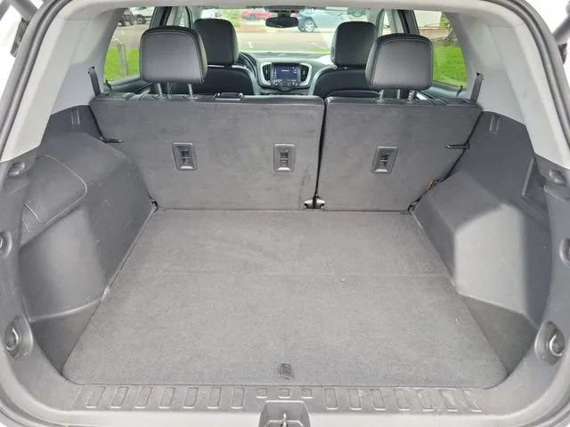 2024 GMC Terrain SLT - Photo 13