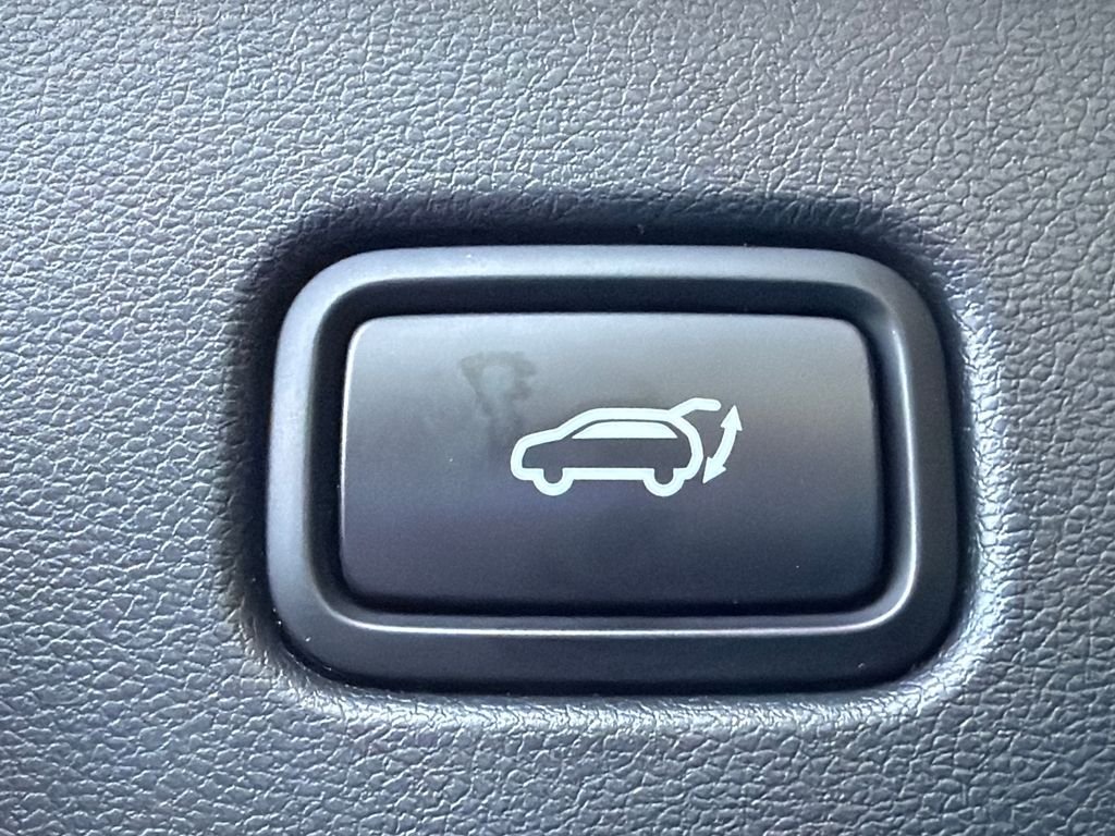 Used 2024 Gray Hyundai SEL image 19