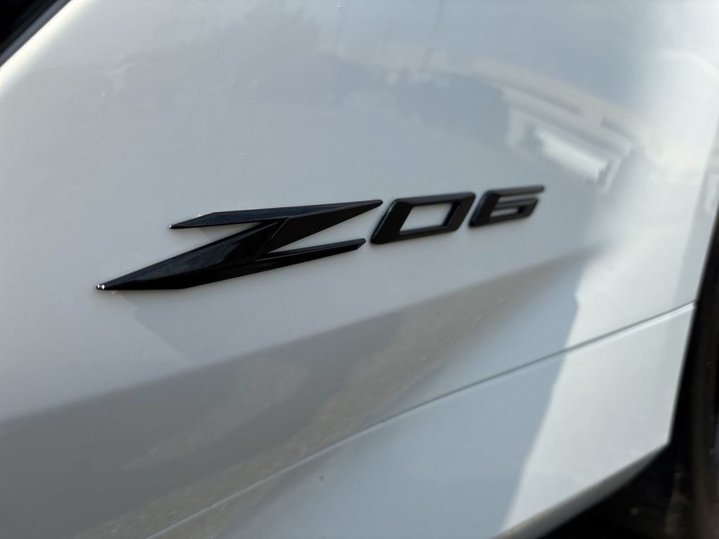 New 2027 Arctic White Chevrolet 3LZ image 31