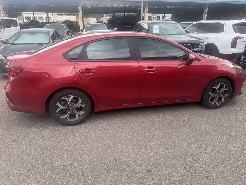 Used 2021 Red Kia LXS image 8