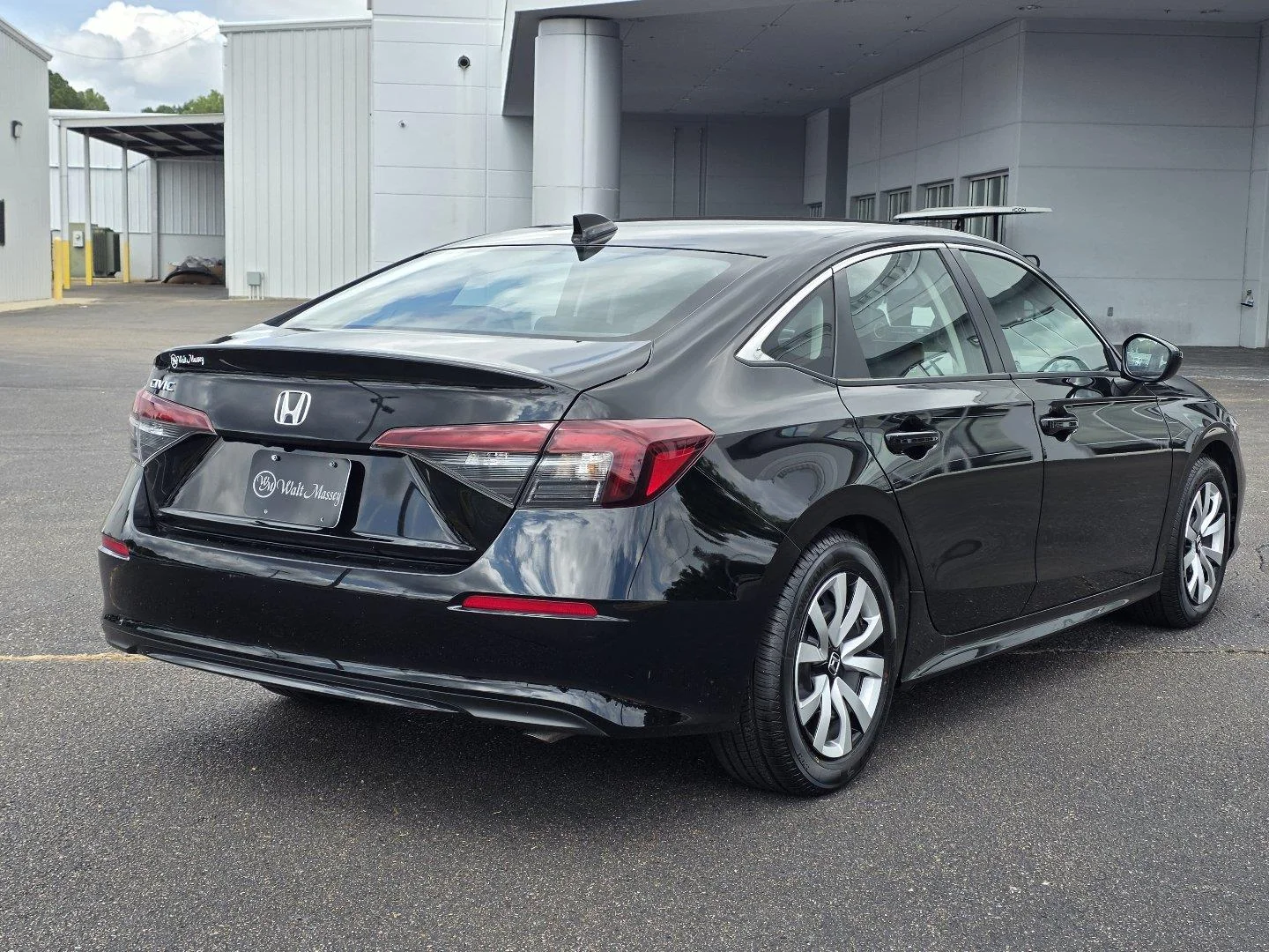 Used 2025  Honda LX image 5