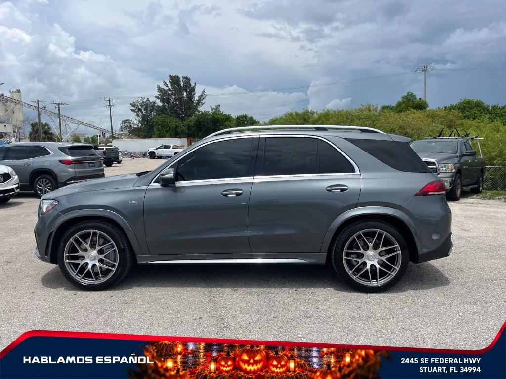 Used 2021 Gray Mercedes-Benz 4MATIC® image 4