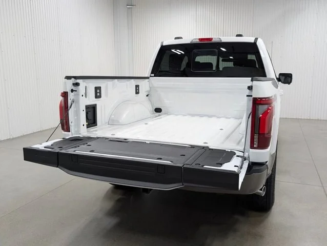 New 2026 Star White Metallic Tri-Coat Ford King Ranch® image 60
