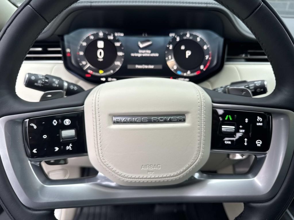Certified Used 2024 Hakuba Silver Metallic Land Rover SE image 27